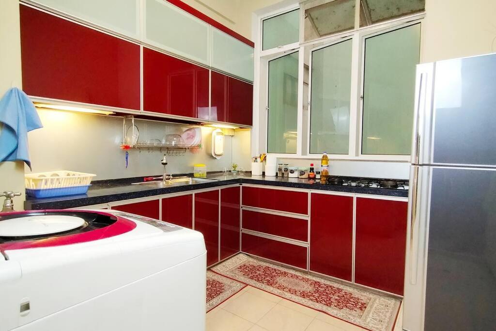 In Jb With Sea View, View, Balcony, Free Wifi And Free Parking *