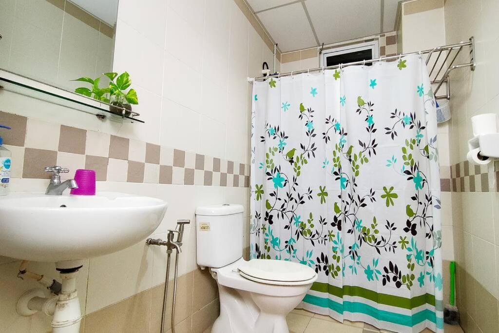 In Jb With Sea View, View, Balcony, Free Wifi And Free Parking Apartment *